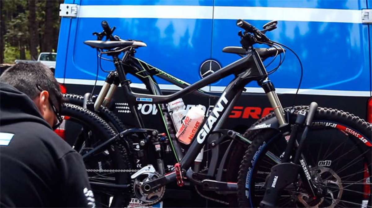 Un día rodando con los corredores del Giant Factory Off-Road Team