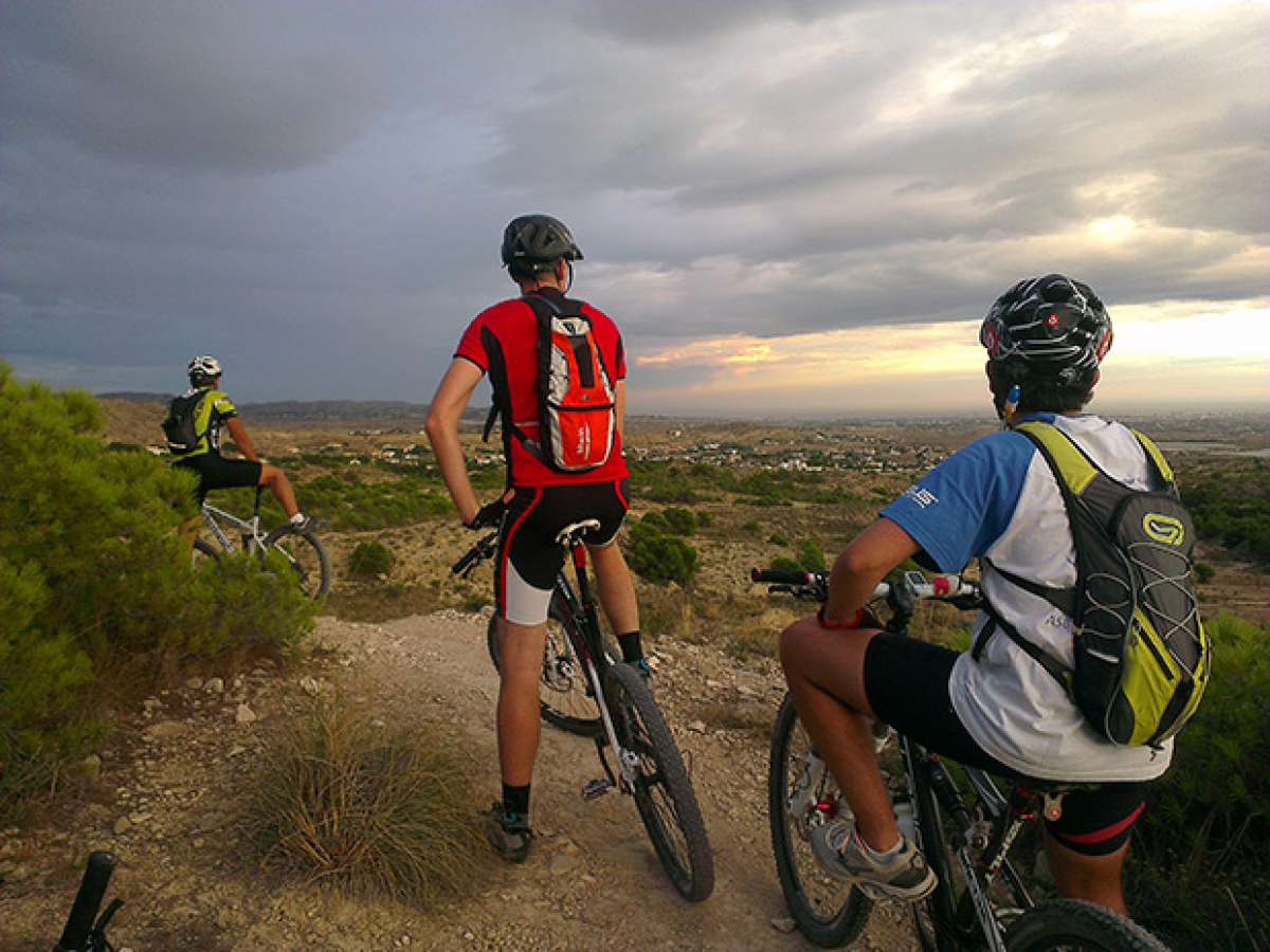 La foto del día en TodoMountainBike: 'El Valle del Sabinar (Alicante)'