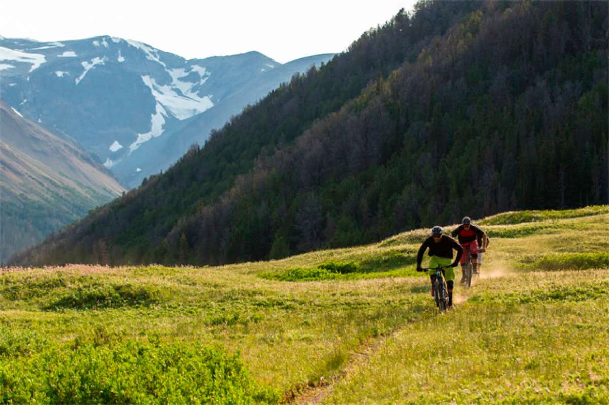 "Destination Trail - Canadá", rodando por los mejores senderos del mundo con los pilotos de Specialized