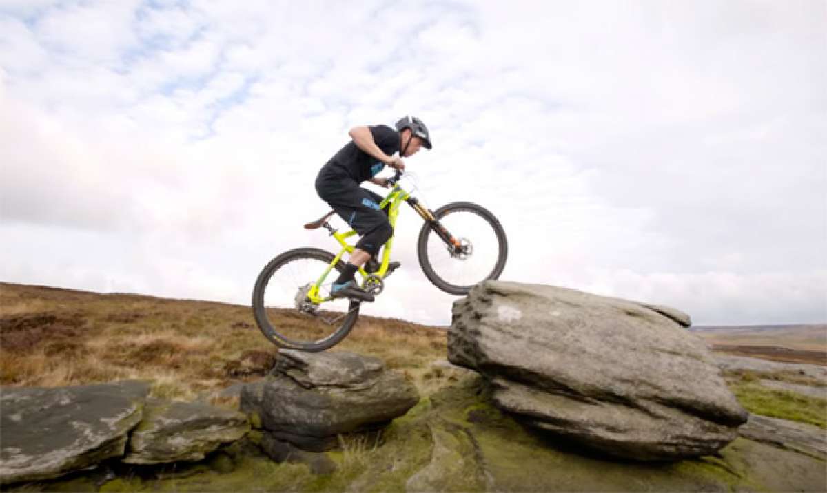 Espectacular sesión invernal de Mountain-Trial-Biking con Chris Akrigg y su Mongoose Teocali