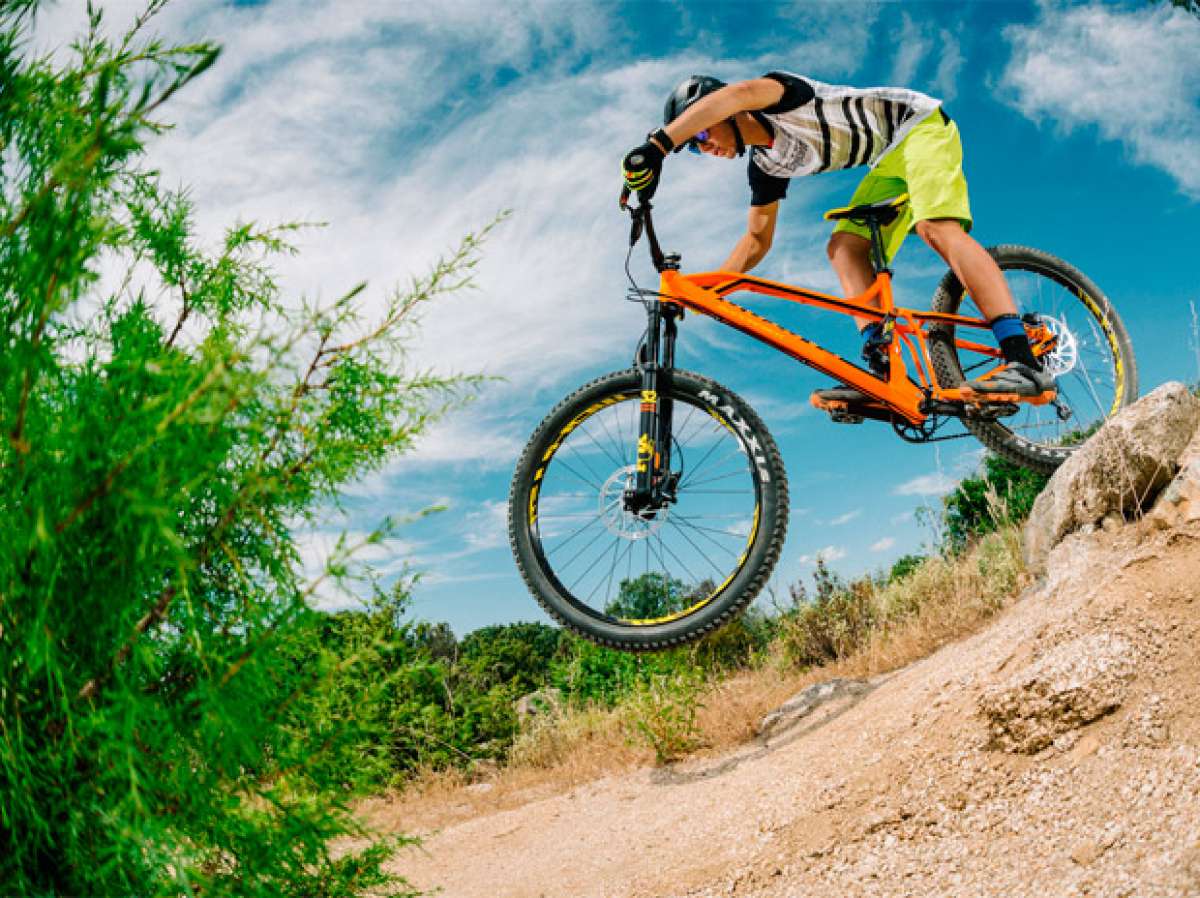 La nueva Mondraker Factor XR+ de 2017 en acción