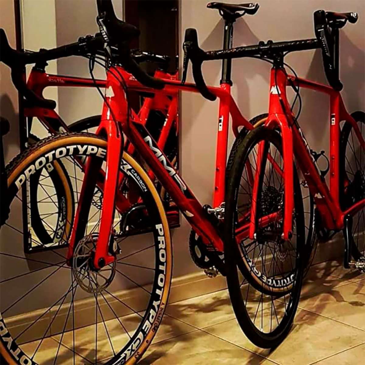 Robadas las bicicletas de David Valero en una prueba de CX de La Garriga (Barcelona)