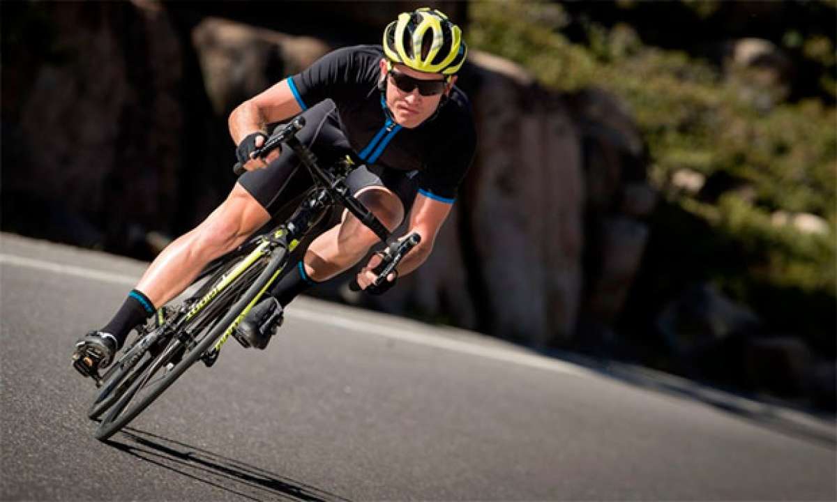 Así es el Giant Rev MIPS, el casco del ganador del Giro de Italia 2017