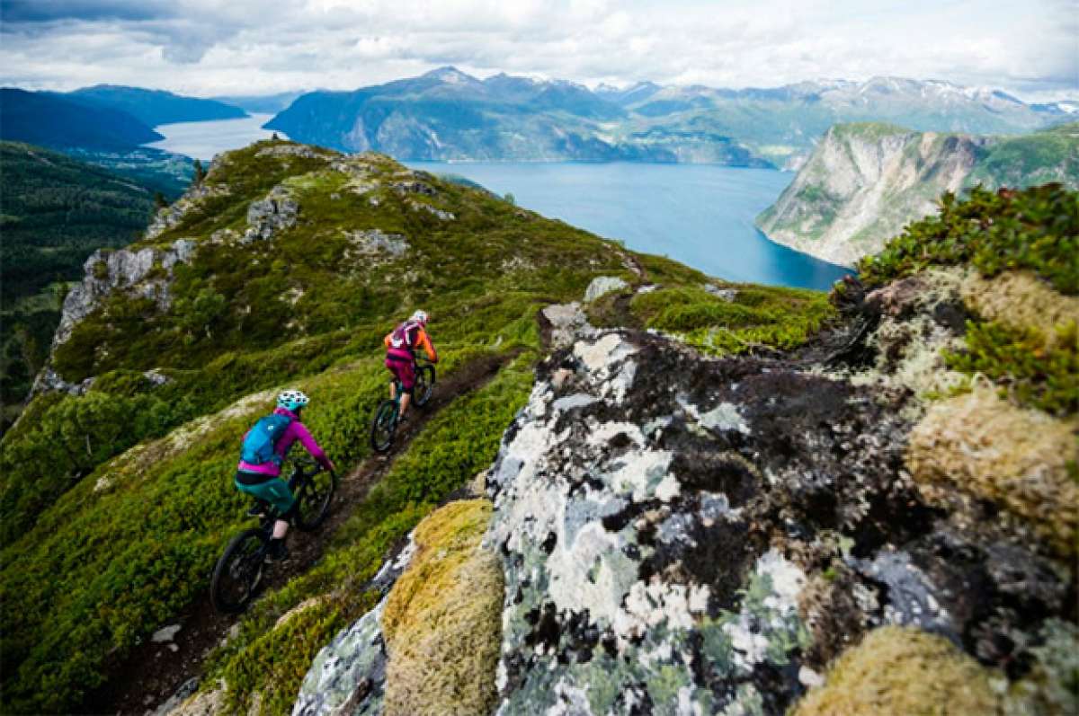 Chasing Trail: rodando con los corredores de SCOTT por los fiordos noruegos