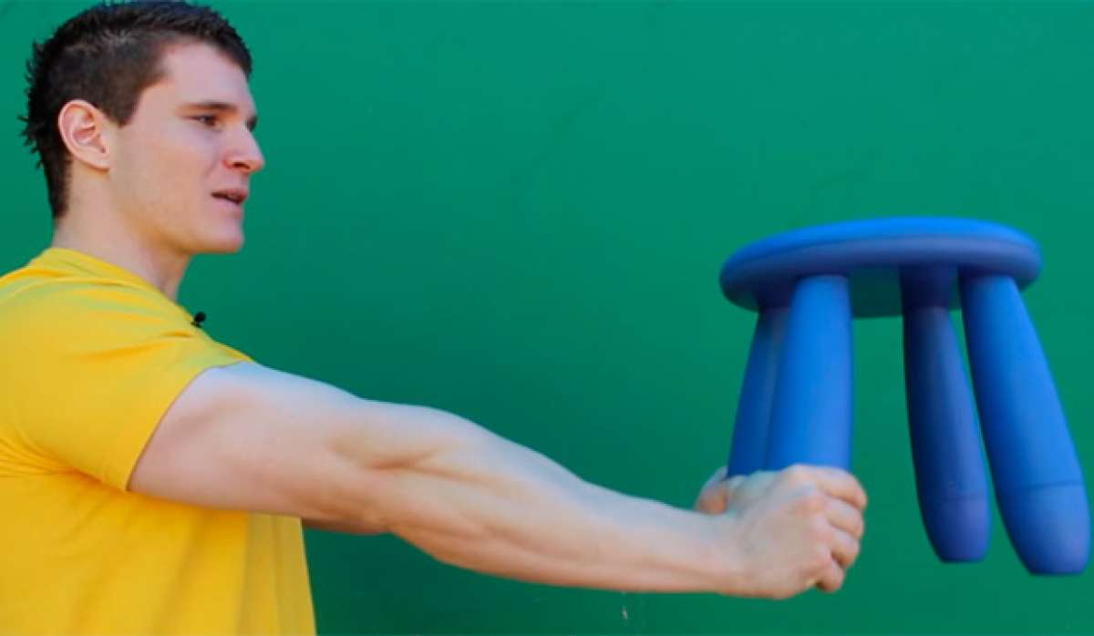 Cómo entrenar los antebrazos en casa sin material específico para ello