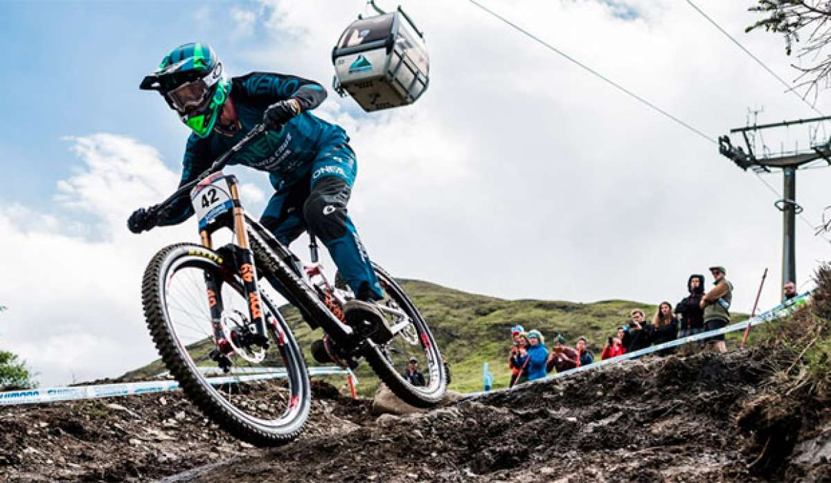 Los descensos ganadores de Greg Minnaar y Tracey Hannah en la Copa del Mundo DHI 2017 de Fort William
