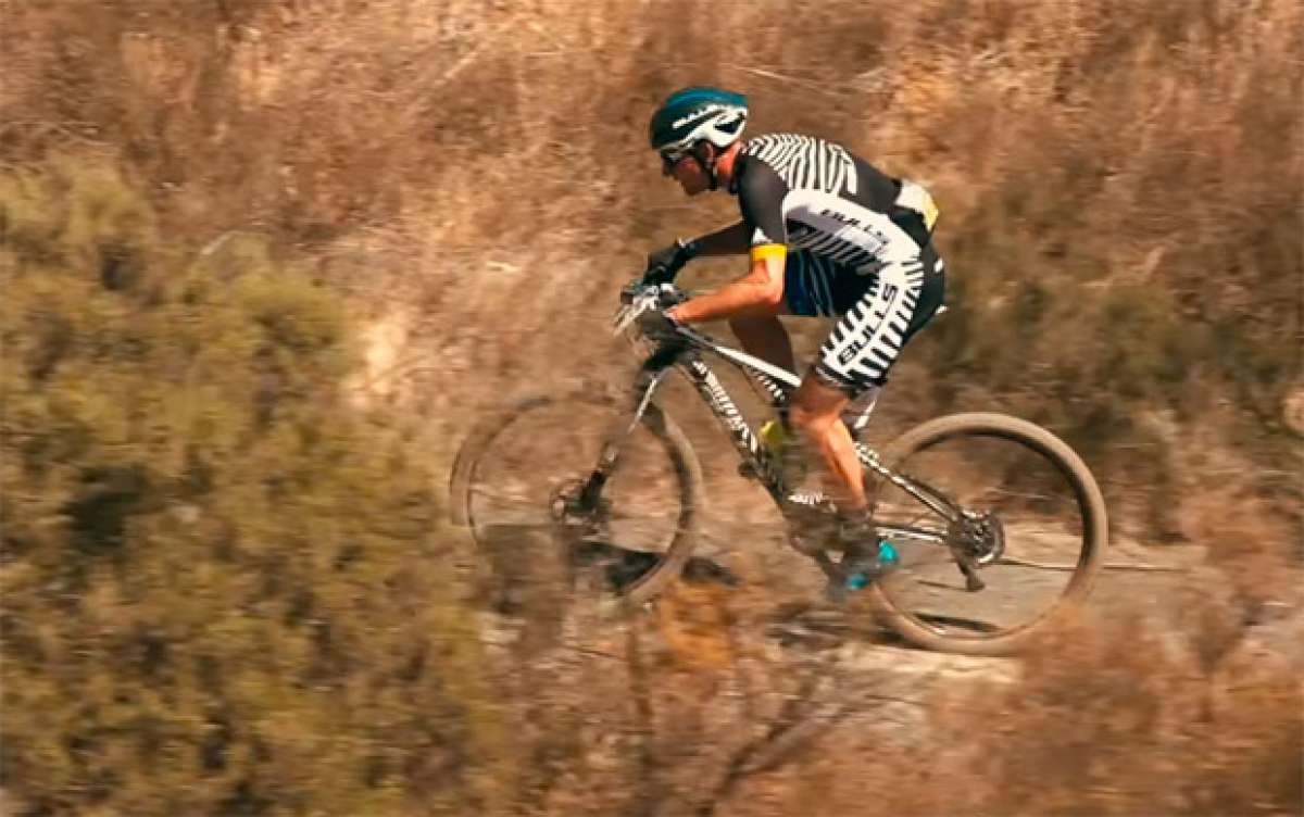 ¿Doble plato o monoplato? La opinión Karl Platt, especialista en XCM del Team Bulls