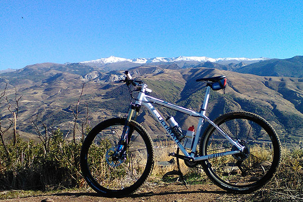 La foto del día en TodoMountainBike: "Blanca como la nieve de Sierra Nevada"