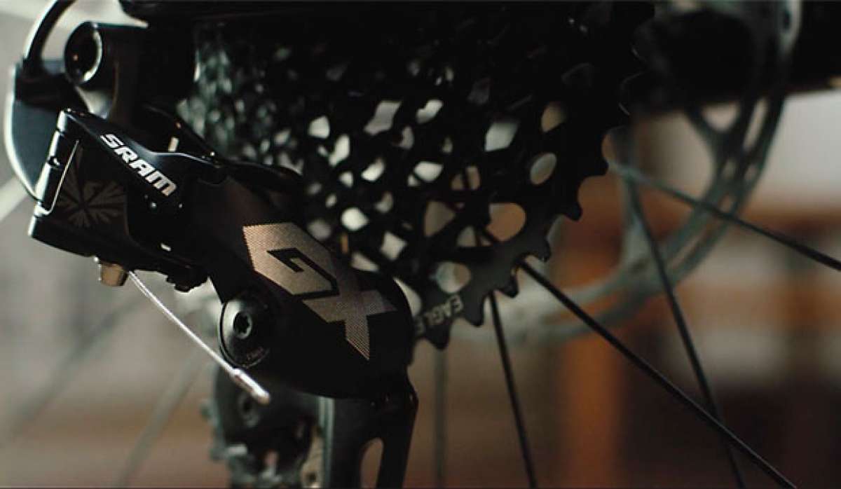 El grupo monoplato SRAM GX Eagle de 12 velocidades en acción