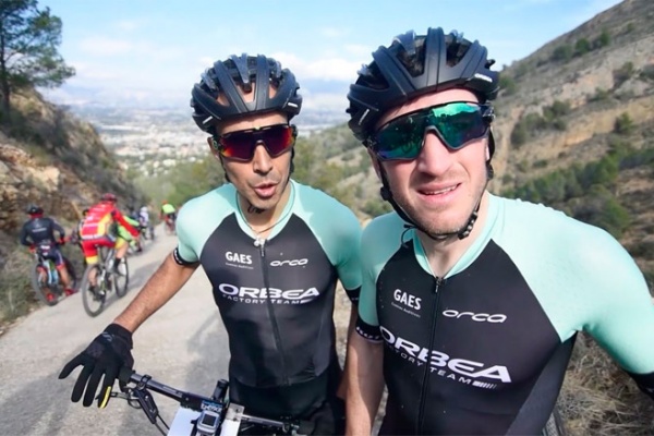 Así han vivido Ibon Zugasti y Tomi Misser (Orbea Factory Team) la Costa Blanca Bike Race 2017