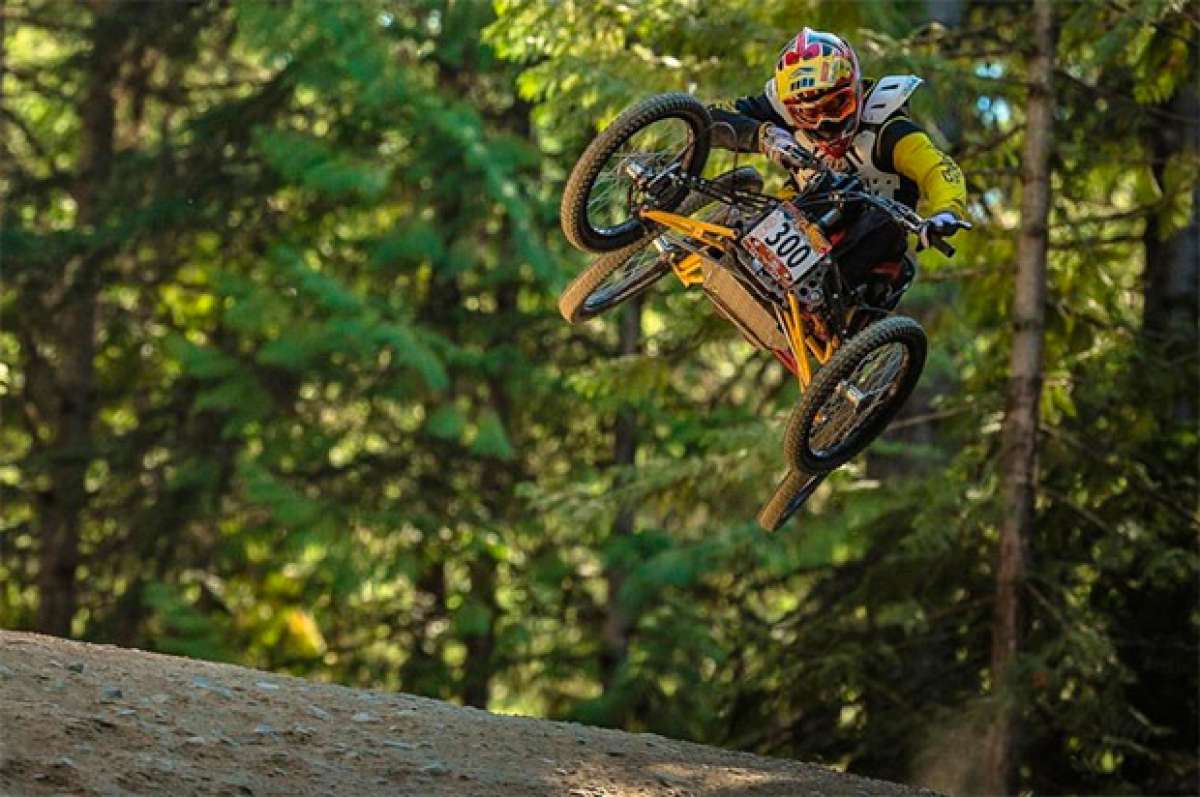 Stacy Kohut, el ciclista de montaña más rápido del mundo... sobre cuatro ruedas