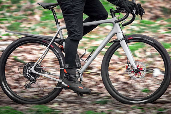 Ass Savers lanza el Fendor Bendor Big, un guardabarros trasero de tamaño extralargo