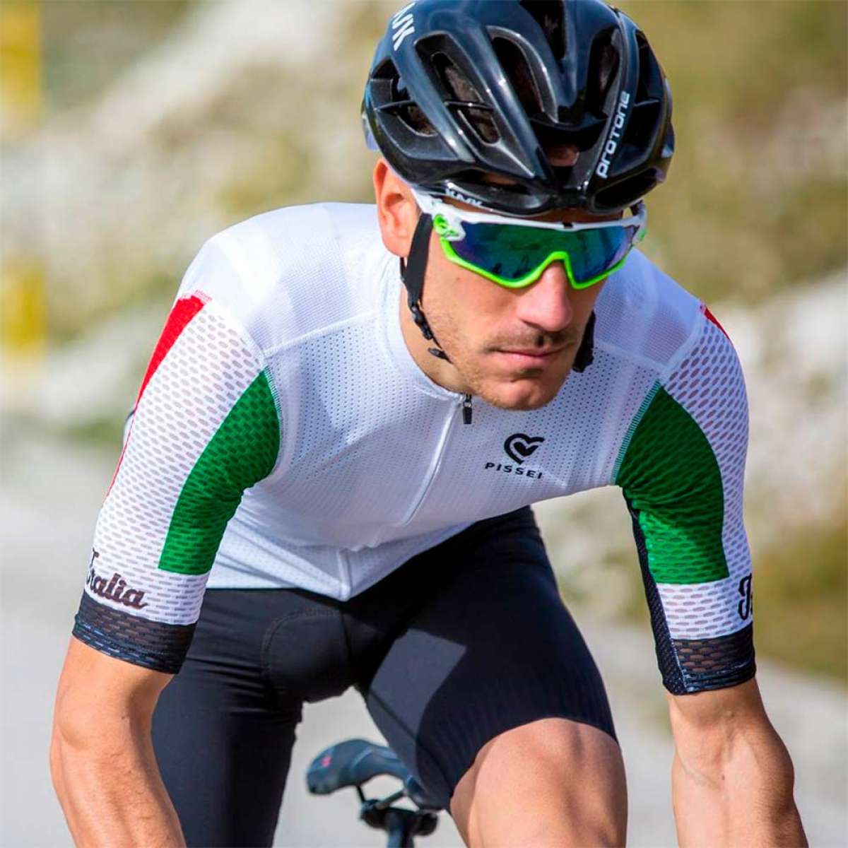 La ropa ciclista de la marca Pissei llega a España de la mano de Laatste Ronde