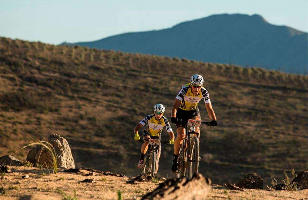 Doblete para los equipos Investec Songo Specialized en la quinta etapa (contrarreloj) de la Absa Cape Epic 2018