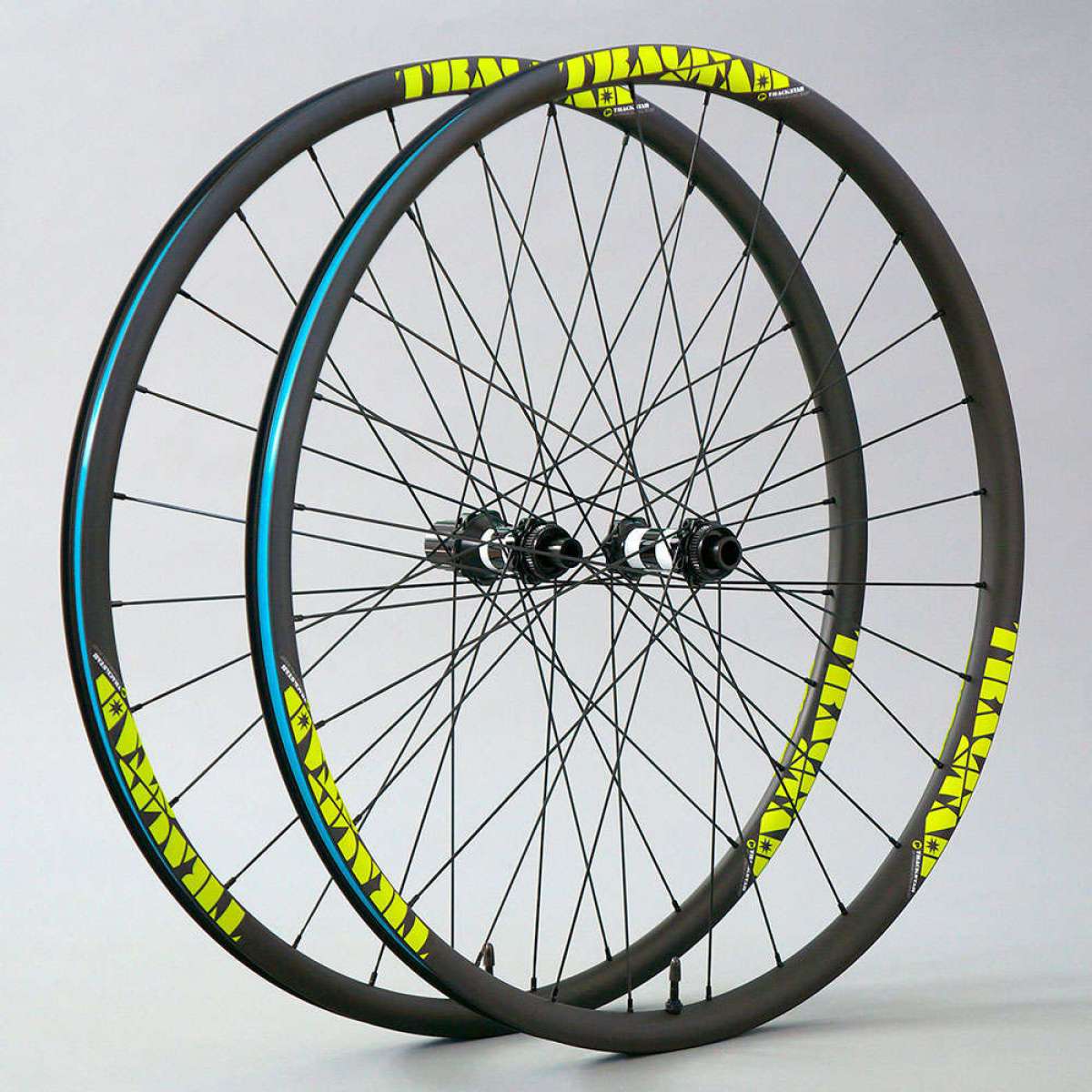 Trackstar lanza al mercado las Premium Ultralight XC, unas ruedas de carbono de 1.200 gramos por juego