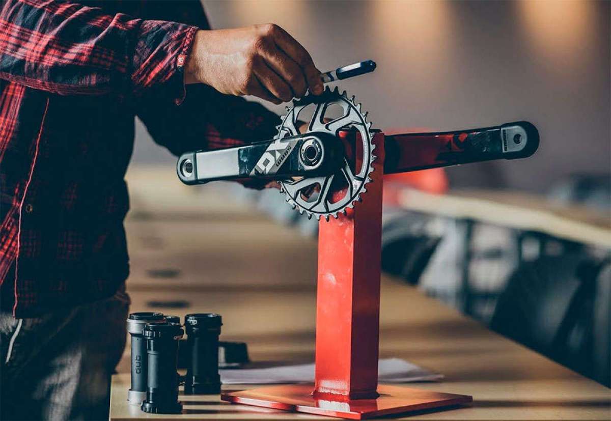 Máxima compatibilidad con pesos mínimos para el novedoso sistema de pedalier SRAM DUB