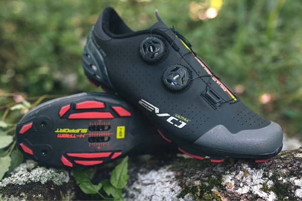 BH EVO MTB Ultralight, unas zapatillas diseñadas para ofrecer la mejor conexión con los pedales