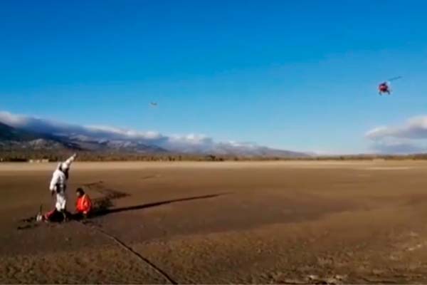 Rescatan a un ciclista atrapado en el barro en el embalse de Santillana de Manzanares el Real