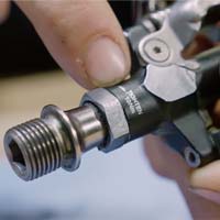 ¿Cómo se hace el mantenimiento de unos pedales Shimano? En este vídeo, la respuesta