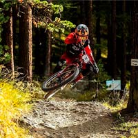 Damien Oton deja Devinci después de seis años defendiendo los colores de la marca