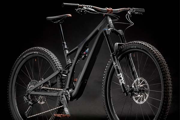 Deity lanza una completa gama de manillares de aluminio y carbono con 35 mm de diámetro