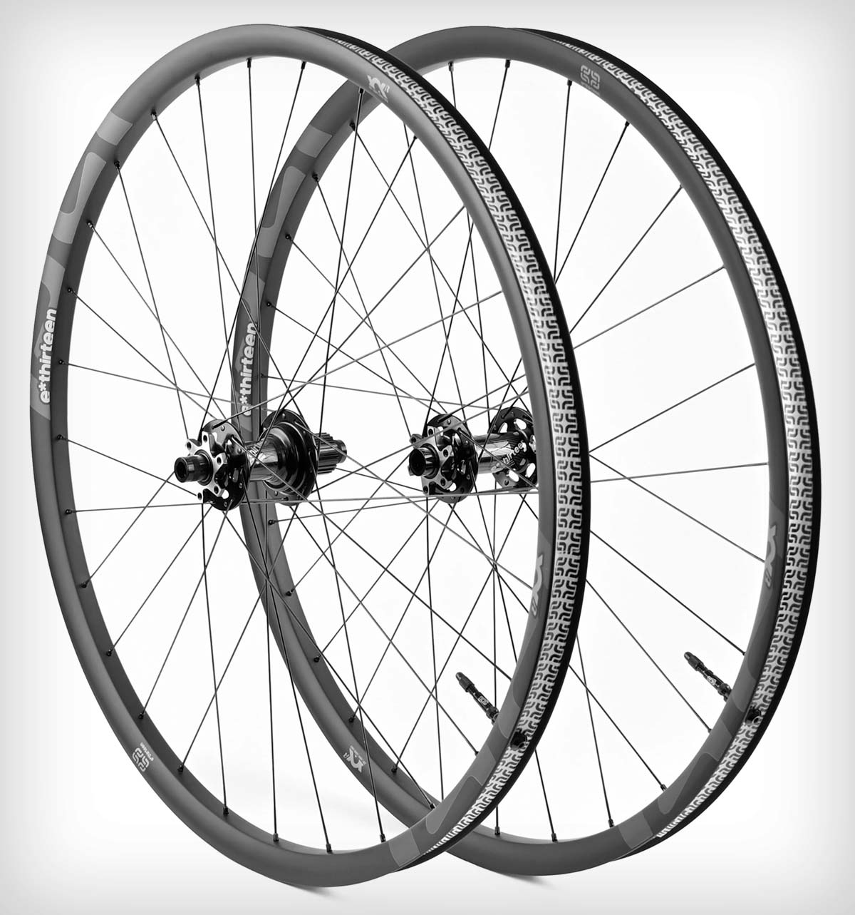 E*thirteen presenta las XCX Race, unas ruedas de carbono ultraligeras para bicis de XC y Trail