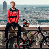 Fabio Wibmer se despide de Specialized después de 5 años montando sus bicis