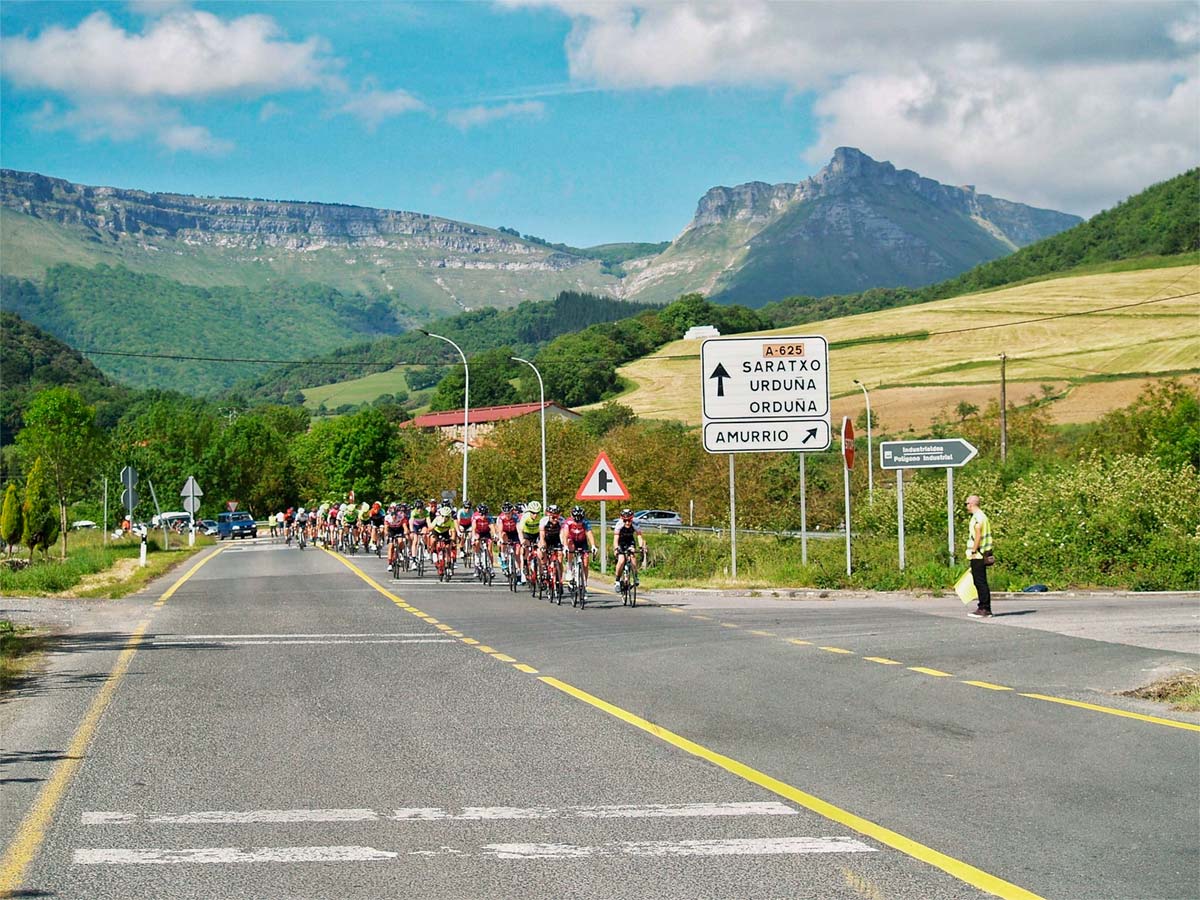 Fallece la mujer que fue atropellada por una participante de la primera Vuelta a Álava femenina