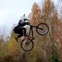 Harry Schofield, un 'biker' de 9 años que rueda mejor que el 99% de aficionados