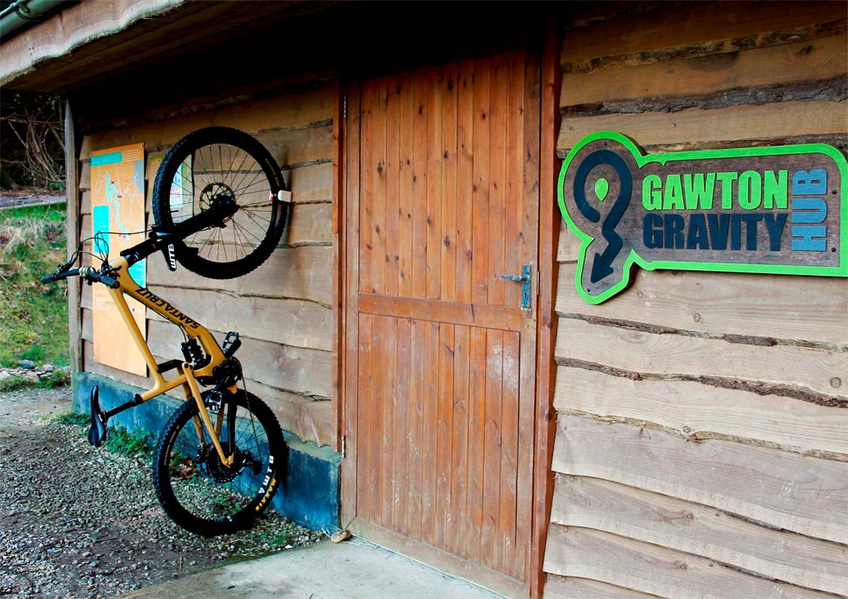 Los soportes de pared Hornit Clug estrenan versiones para neumáticos de hasta 3.2 pulgadas de ancho