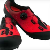 Luck introduce en sus zapatillas un nuevo sistema de sujeción desarrollado con la colaboración de David Valero