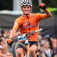 Van der Poel y Sam Gaze serán compañeros en un renovado Corendon-Circus que pasa a llamarse Alpecin-Fenix