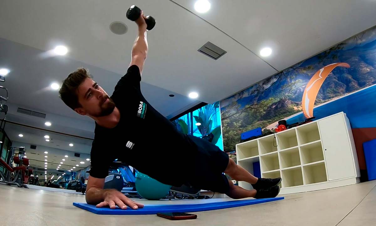 Peter Sagan muestra en este vídeo cómo entrena en el gimnasio: "No pain, no gain"