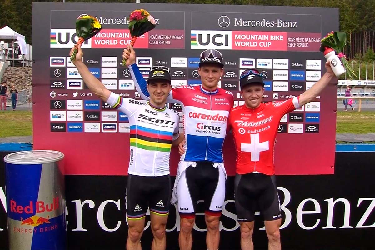 Copa del Mundo de XCO 2019: Van der Poel gana en Nove Mesto frente a un Schurter incapaz de superarlo