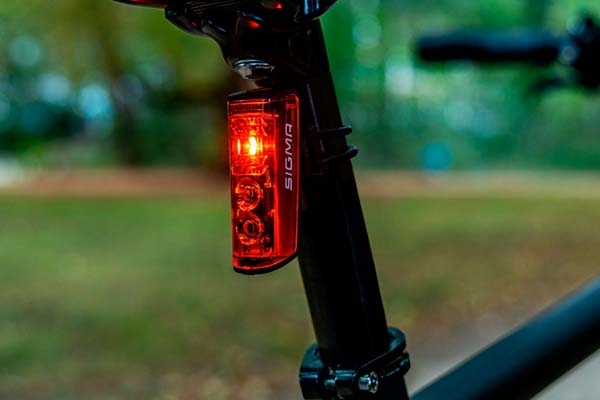 Sigma Blaze, un faro trasero con función de freno por un precio sin competencia