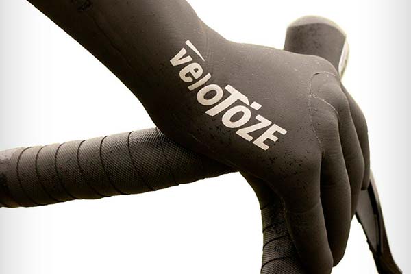 VeloToze presenta sus primeros guantes de neopreno 100% impermeables