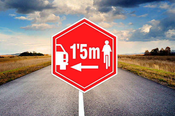 Cambios en la normativa para adelantar a ciclistas: 2 metros de distancia y velocidad máxima limitada