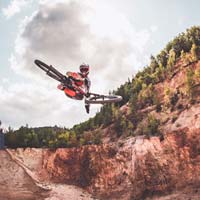 Lo mejor del Audi Nines MTB 2019 en 10 minutos de trucos y saltos a cámara superlenta