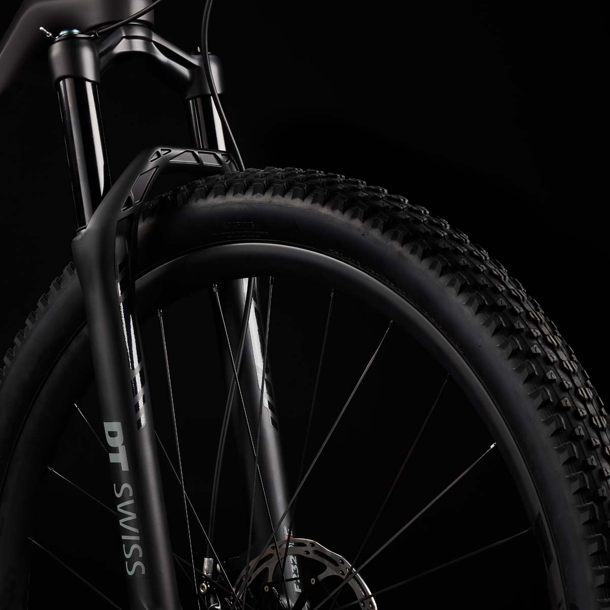 En TodoMountainBike: Canyon Bicycles y DT Swiss se asocian para lanzar la edición limitada Lux CF SLX 9.0 DT LTD