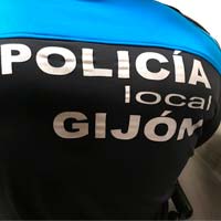 Un ciclista de Gijón es arrestado tras toser en la cara a los agentes en un control de confinamiento