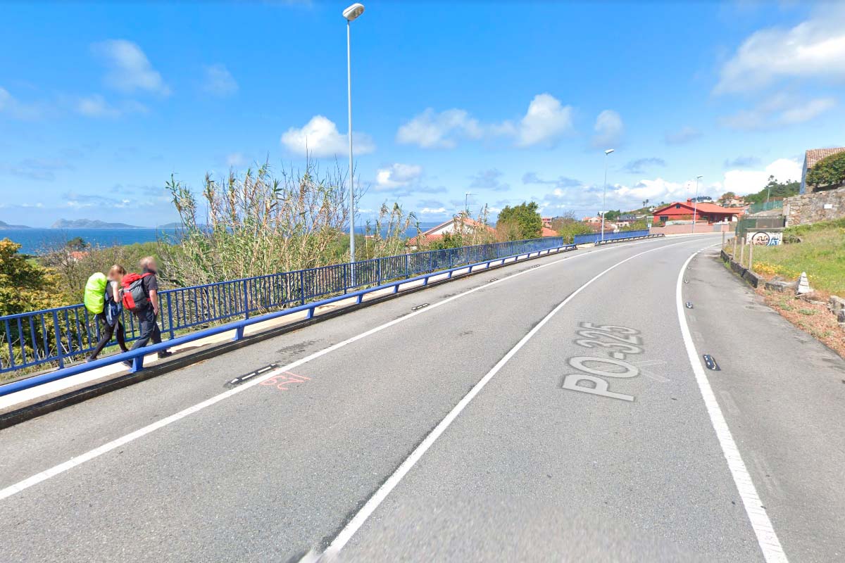 En TodoMountainBike: Muere un ciclista por paro cardíaco mientras circulaba con su bici por la carretera litoral de Nigrán (Galicia)