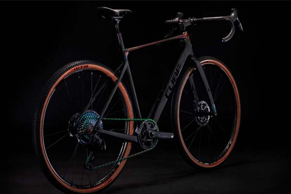 Cube Nuroad C:62, una bici de gravel con cuadro de carbono y neumáticos de hasta 45 mm de ancho
