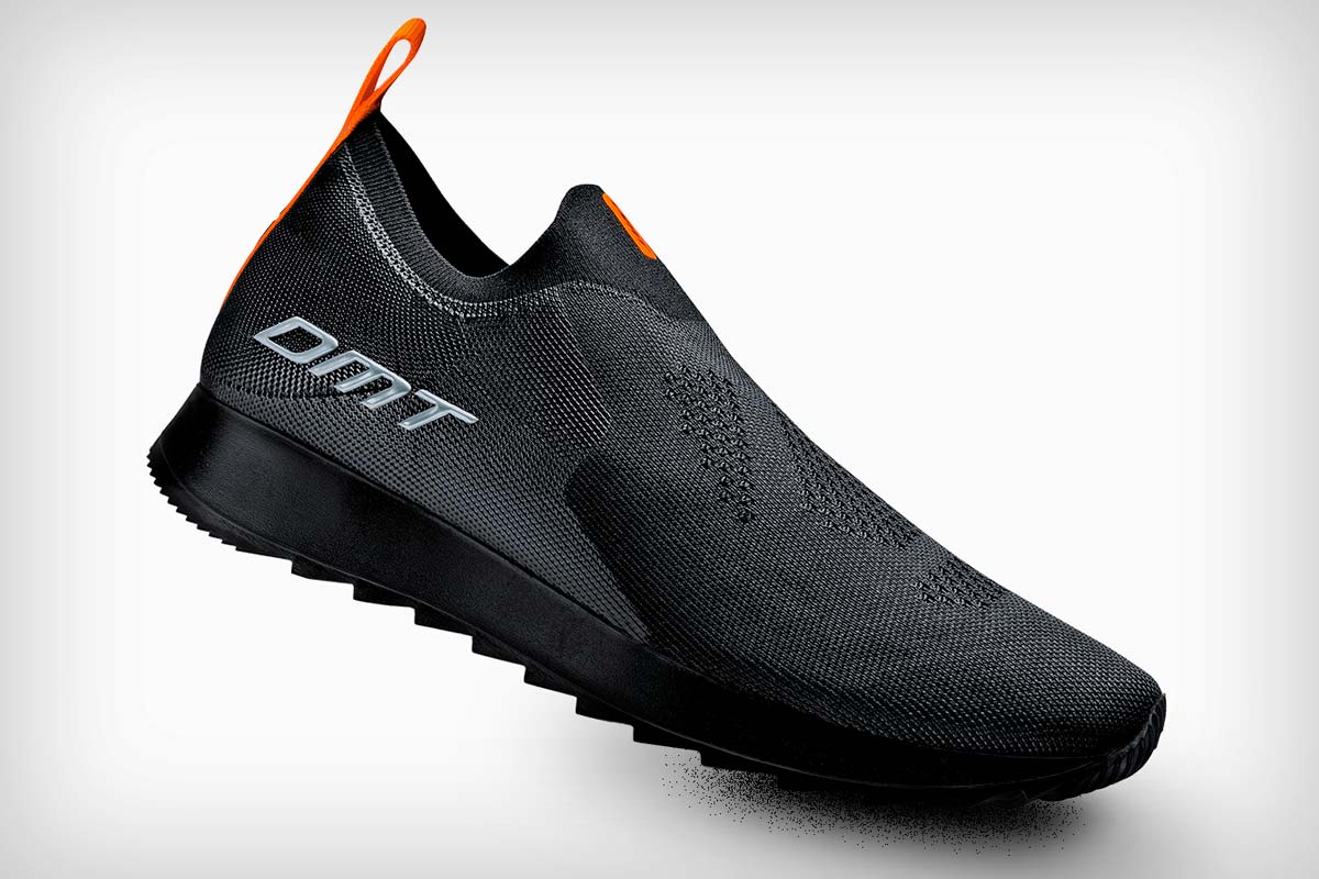 DMT Podio, unas zapatillas diseñadas para después de entrenar o competir