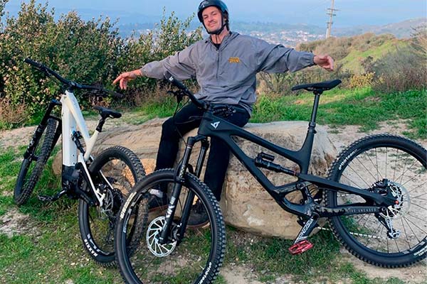 Dylan Stark firma con YT Industries su primer gran contrato de patrocinio