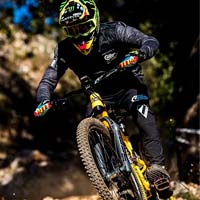 13 minutos de Enduro a cámara lenta con Sam Hill y el resto de integrantes del Team Chain Reaction Cycles