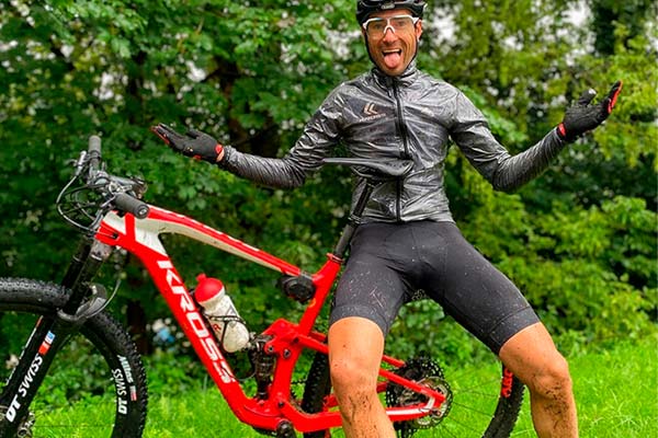 Entrenamiento sobre barro y raíces con Sergio Mantecón