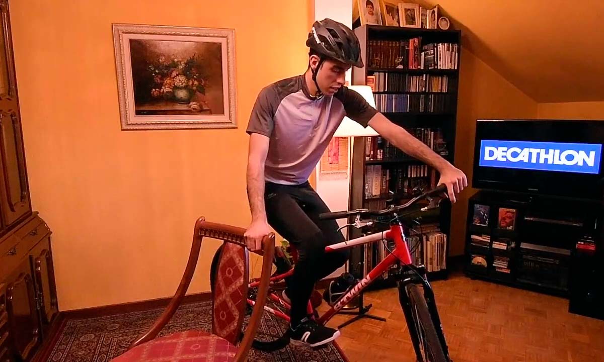 En TodoMountainBike: ¿Cómo entrenar el equilibrio sobre la bicicleta? Decathlon lo explica en este vídeo