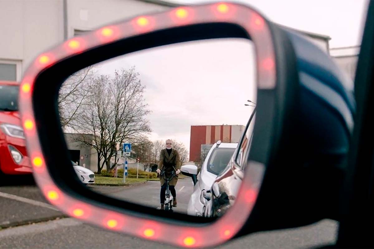En TodoMountainBike: Ford presenta Exit Warning, una tecnología para prevenir colisiones de ciclistas contra puertas abiertas