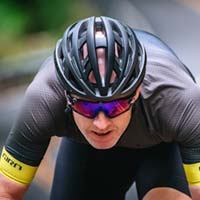 Giro presenta el Helios Spherical, un casco optimizado para ciclistas aventureros de carretera y gravel