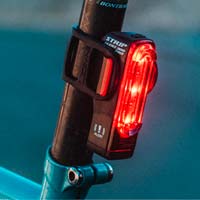 Lezyne presenta cuatro luces traseras con función automática de freno